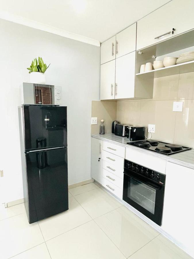 Trendy, Comfortable 1 Bedroom Apartments In Мтата Экстерьер фото